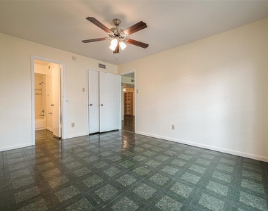 6606 De Moss Drive - Photo Thumbnail 6