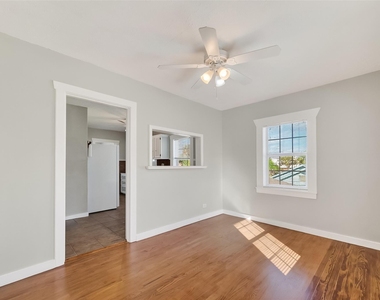 2316 Freeman Street - Photo Thumbnail 7