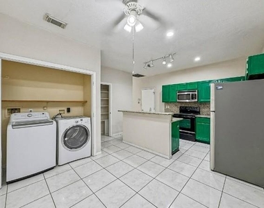 13607 Sable Lane - Photo Thumbnail 7