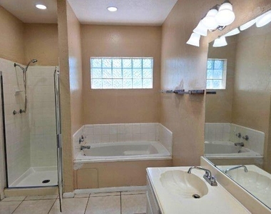 13607 Sable Lane - Photo Thumbnail 16