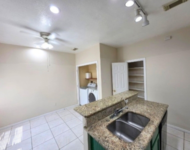 13607 Sable Lane - Photo Thumbnail 9