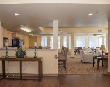 25 Harbour Wy - Photo Thumbnail 9