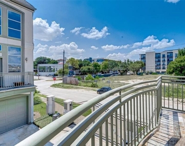 1215 Wentworth Street - Photo Thumbnail 13
