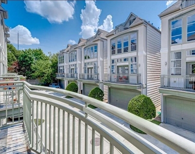 1215 Wentworth Street - Photo Thumbnail 14