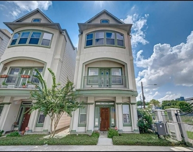 1215 Wentworth Street - Photo Thumbnail 1