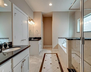 1215 Wentworth Street - Photo Thumbnail 17