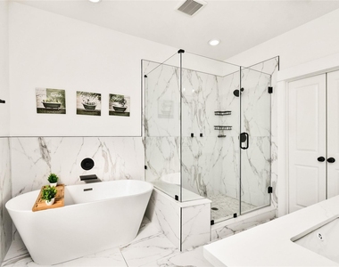 208 N York Street - Photo Thumbnail 20