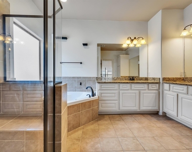 2540 Prospect Street - Photo Thumbnail 24