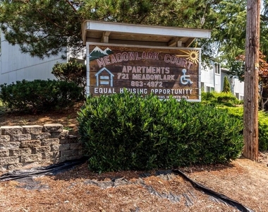 721 Se Meadowlark St - Photo Thumbnail 9
