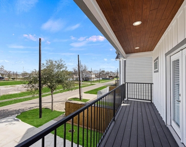 4512 Noble Street - Photo Thumbnail 15