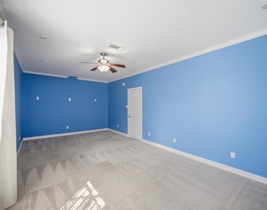 1316 Cleburne Street - Photo Thumbnail 3