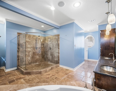 1316 Cleburne Street - Photo Thumbnail 23
