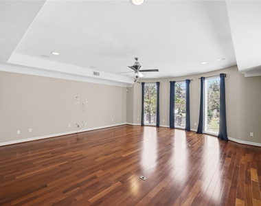 1316 Cleburne Street - Photo Thumbnail 13
