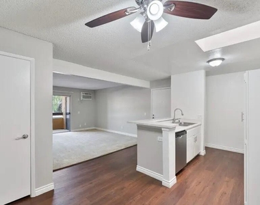 2600 S Azusa Ave - Photo Thumbnail 18