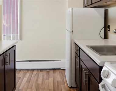 1055 Adams Circle - Photo Thumbnail 3