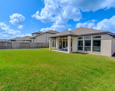 1930 Creekwood Cove - Photo Thumbnail 39