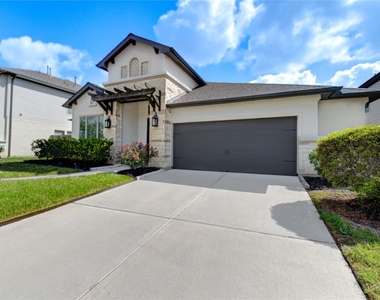 1930 Creekwood Cove - Photo Thumbnail 1