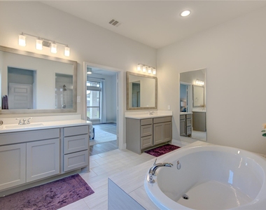 1930 Creekwood Cove - Photo Thumbnail 28