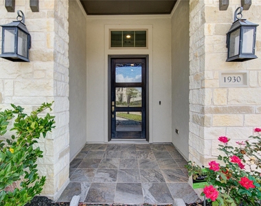 1930 Creekwood Cove - Photo Thumbnail 2