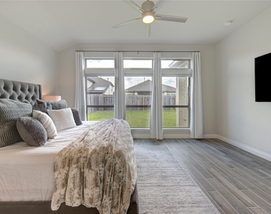 1930 Creekwood Cove - Photo Thumbnail 25