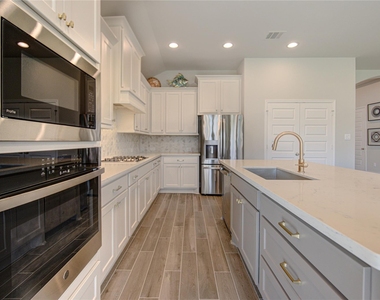 1930 Creekwood Cove - Photo Thumbnail 20