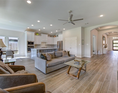 1930 Creekwood Cove - Photo Thumbnail 11