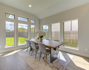 1930 Creekwood Cove - Photo Thumbnail 12