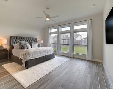 1930 Creekwood Cove - Photo Thumbnail 24