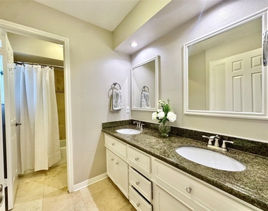 2514 Nantucket Drive - Photo Thumbnail 19