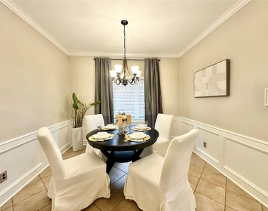 2514 Nantucket Drive - Photo Thumbnail 3
