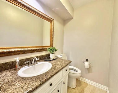 2514 Nantucket Drive - Photo Thumbnail 21