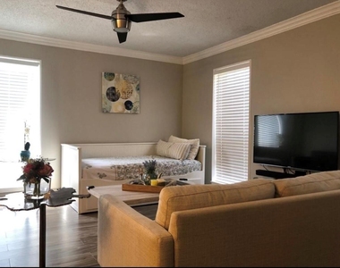 6402 Del Monte Drive - Photo Thumbnail 9