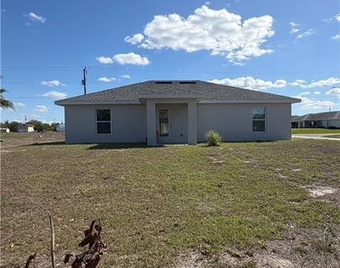 3914 9th Street W - Photo Thumbnail 11