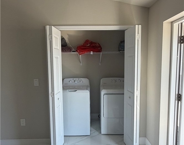 3914 9th Street W - Photo Thumbnail 6