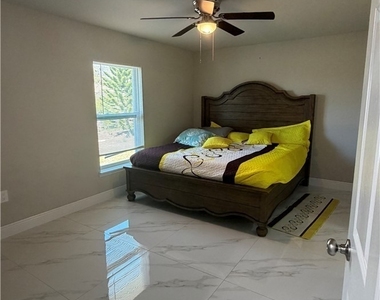 3914 9th Street W - Photo Thumbnail 9
