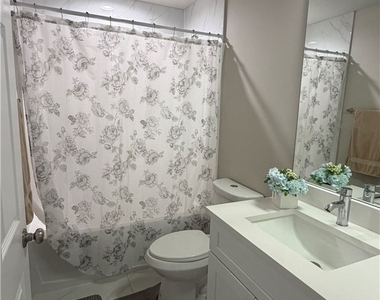 3914 9th Street W - Photo Thumbnail 5