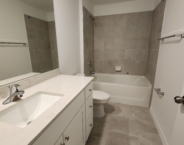 13944 Buckingham Oak Drive - Photo Thumbnail 11