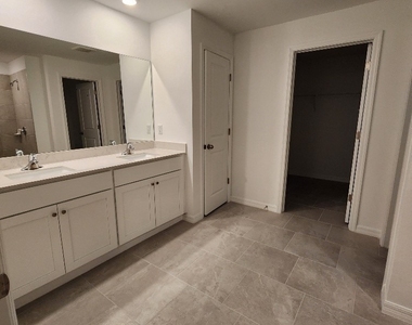 13944 Buckingham Oak Drive - Photo Thumbnail 8