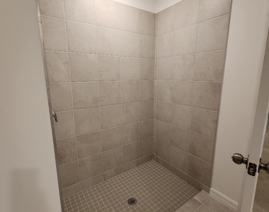 13944 Buckingham Oak Drive - Photo Thumbnail 9