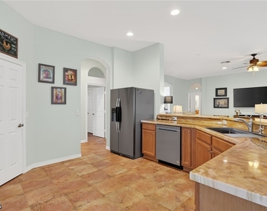 11801 Pine Timber Lane - Photo Thumbnail 17