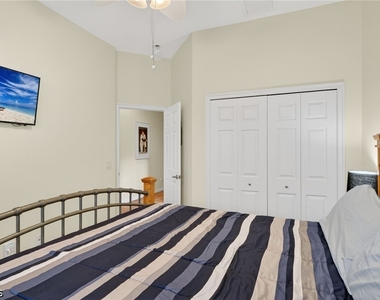 11801 Pine Timber Lane - Photo Thumbnail 32