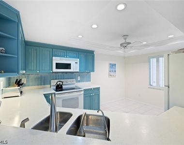565 Beachwalk Circle - Photo Thumbnail 9
