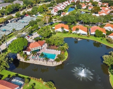 565 Beachwalk Circle - Photo Thumbnail 31