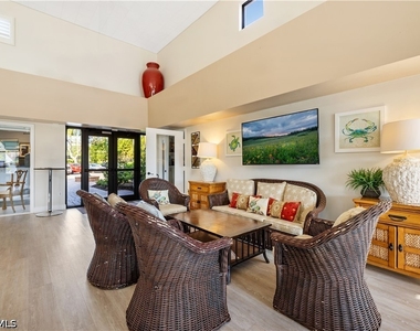 565 Beachwalk Circle - Photo Thumbnail 23