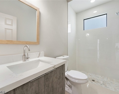 2903 37th Street W - Photo Thumbnail 11