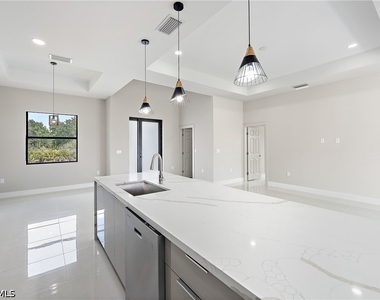 2903 37th Street W - Photo Thumbnail 13