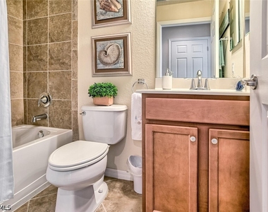 9719 Acqua Court - Photo Thumbnail 14