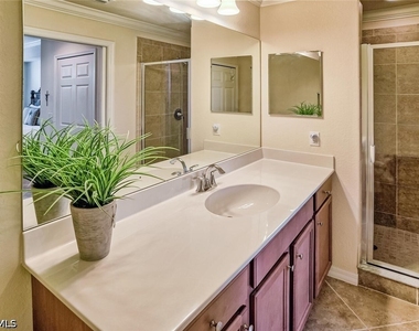 9719 Acqua Court - Photo Thumbnail 11