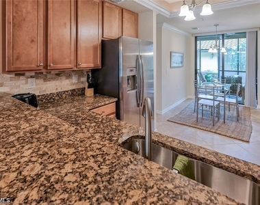 9528 Avellino Way - Photo Thumbnail 9