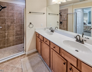 9528 Avellino Way - Photo Thumbnail 14